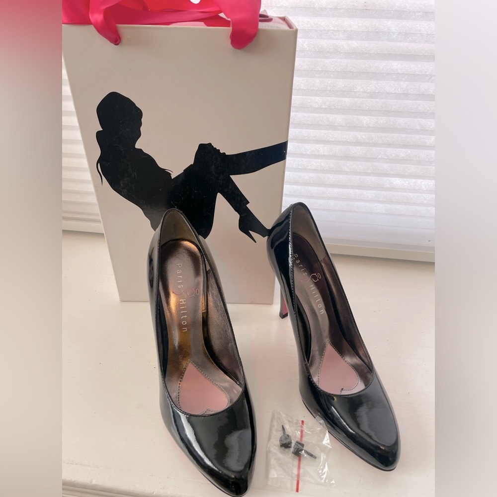 Paris Hilton Pumps
